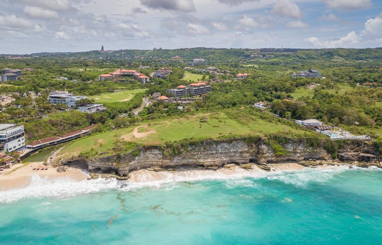 4 2 ha Cliff front development land for sale with private 