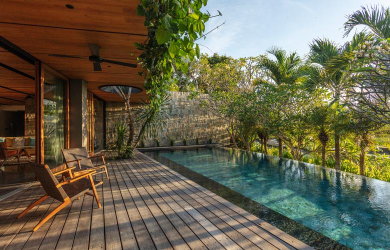 Luxurious Villa Designed By Gm Architects Close To Batu Bolong Beach Canggu The Real Estate